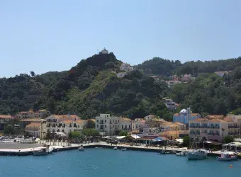 λιμάνι Καρλοβάσου