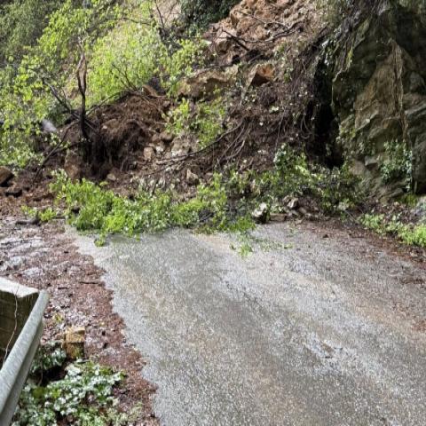 Μανωλάτες κατολίσθηση